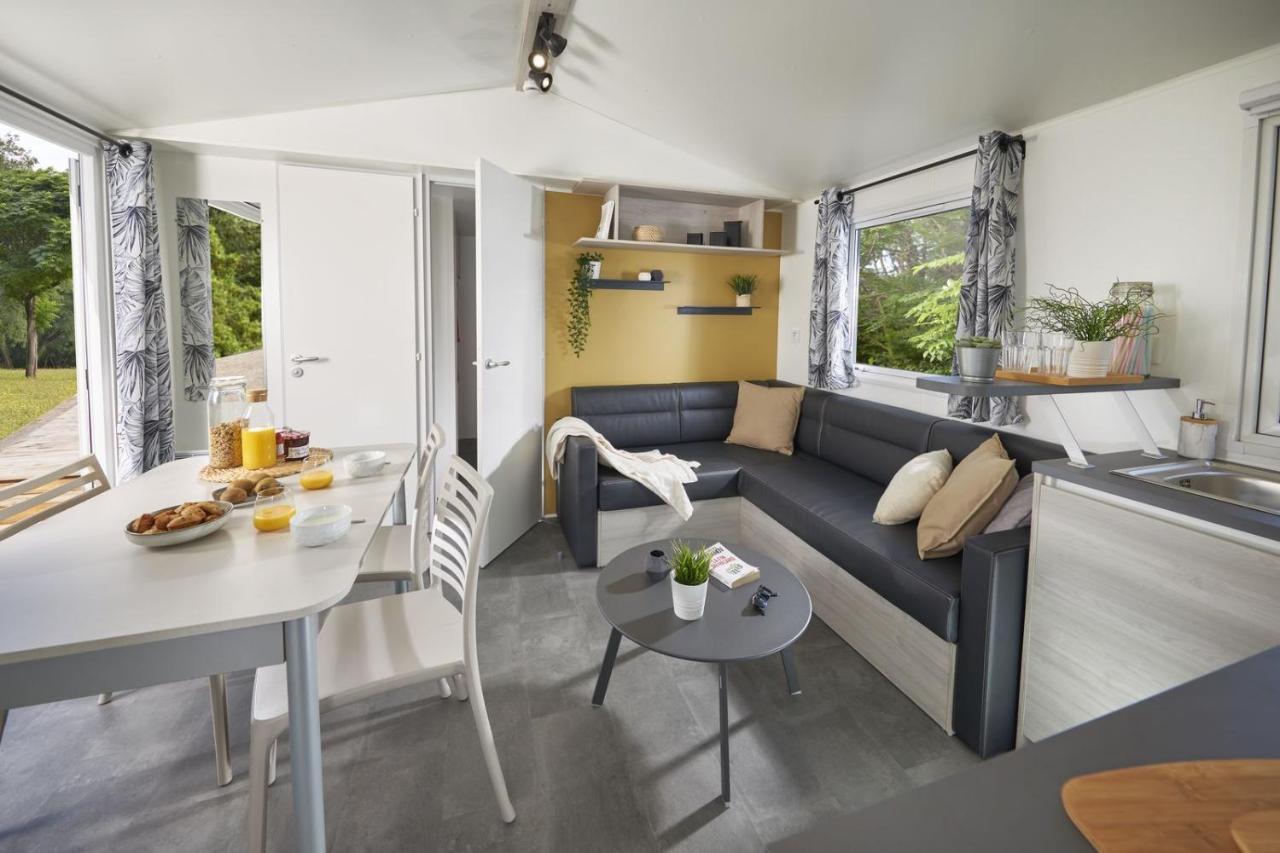 Le Domaine Du Bois Coquet Hotel La Douze Luaran gambar