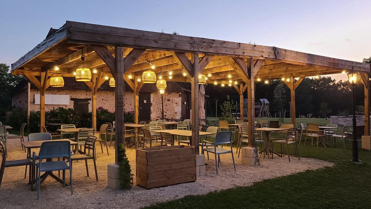 Le Domaine Du Bois Coquet Hotel La Douze Luaran gambar